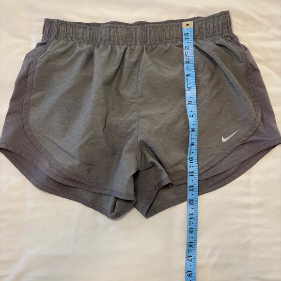 Nike Dri-Fit Gray Running‎ Shorts Size Medium - Picture 4 of 8